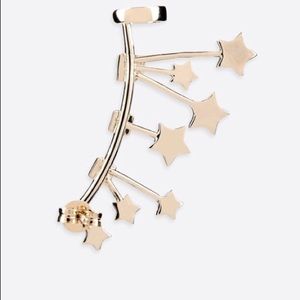 🌟 NEW 🌟 Valentino star earring crawler